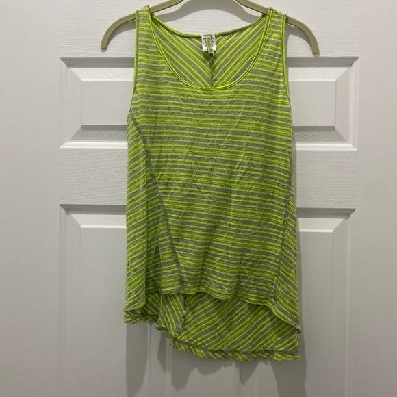 Free Society Tank, XL, Neon Green and Grey, Asymmetric Hem Gym Athleisure - Picture 2 of 5